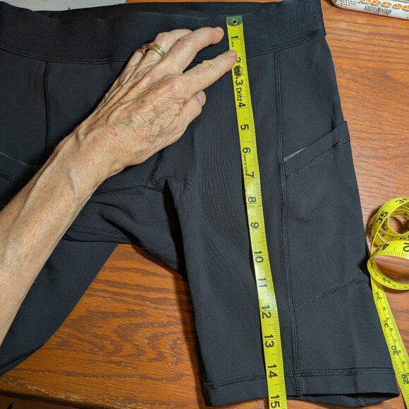 Lululemon black biker shorts Women's Sz 6 - Picture 12 of 12